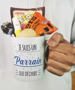 Alternative view of MUG “Je suis un parrain qui déchire ” bonbons rétro 70 – Cadeau Parrain